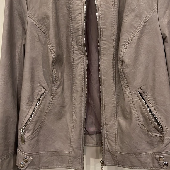 Apt 9 Oatmeal Faux Leather Jacket XL in Excellent Condition - Picture 7 of 7
